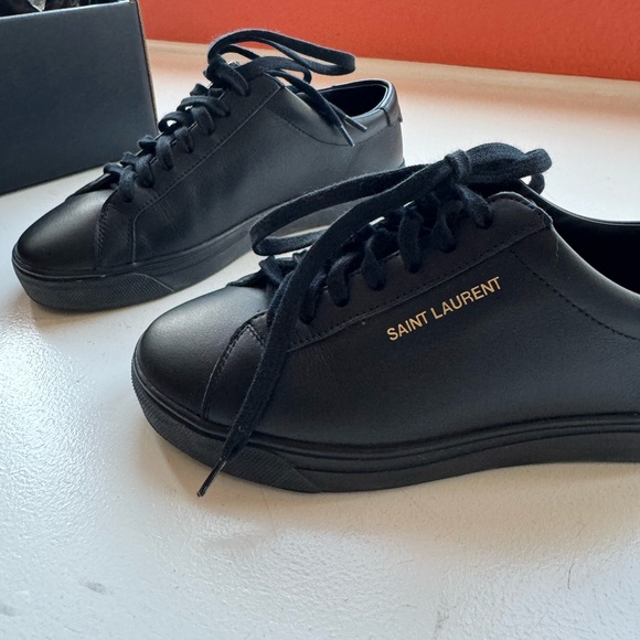 New in the box Saint Laurent
Women's Andy Low-Top Sneakers - Picture 3 of 8